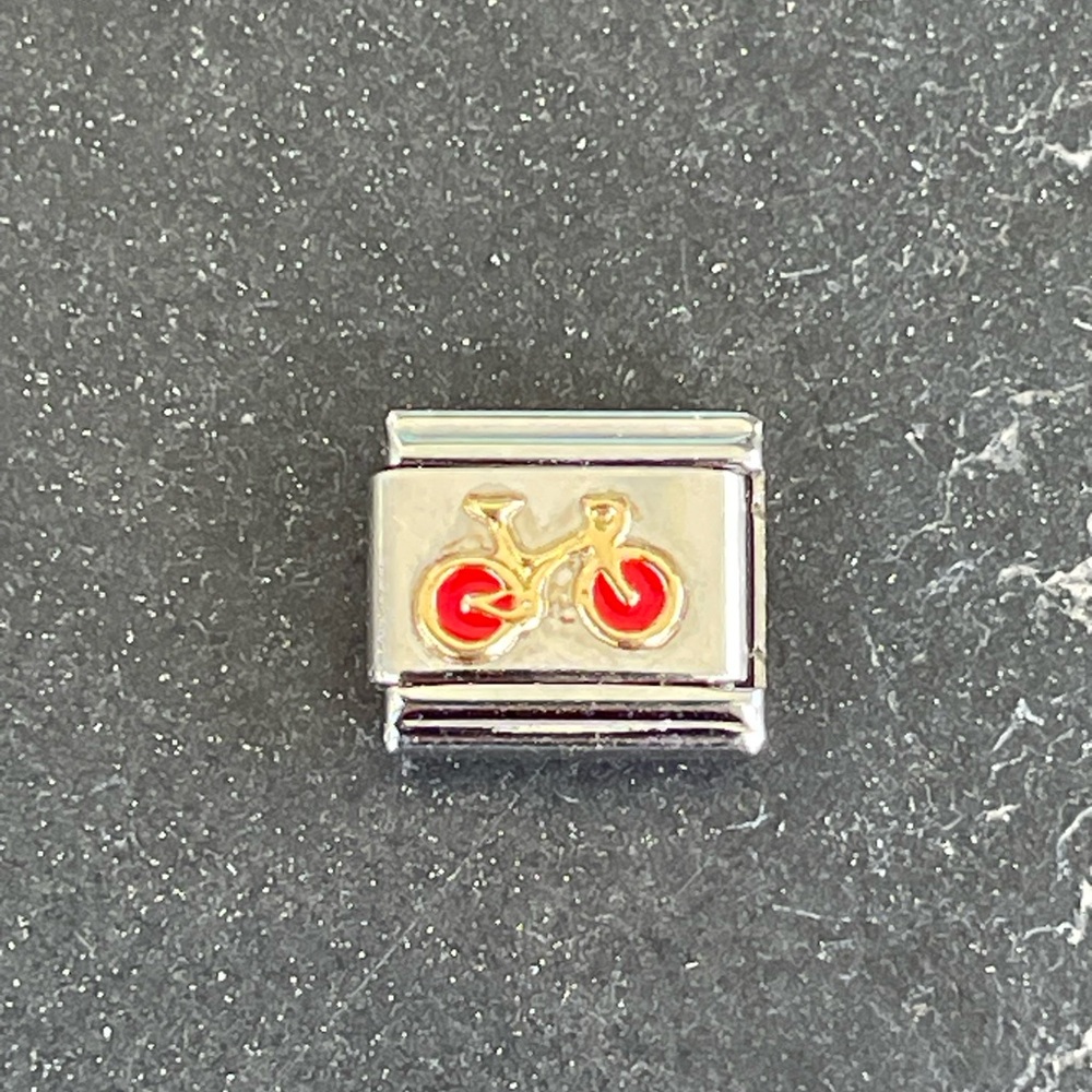 NWOT Zoppini red enameled bicycle charm - Picture 3 of 6